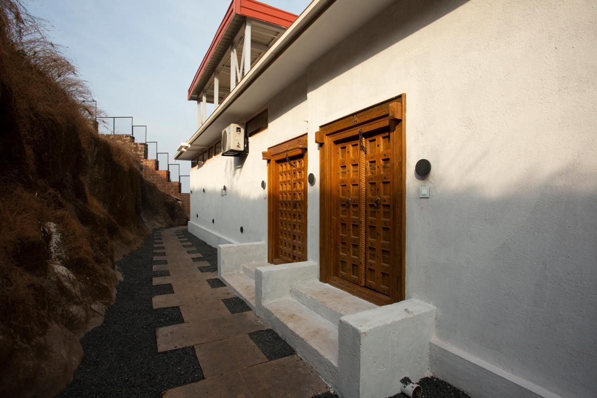 Saffronstays Athaang, Dapoli Anjarle Luaran gambar