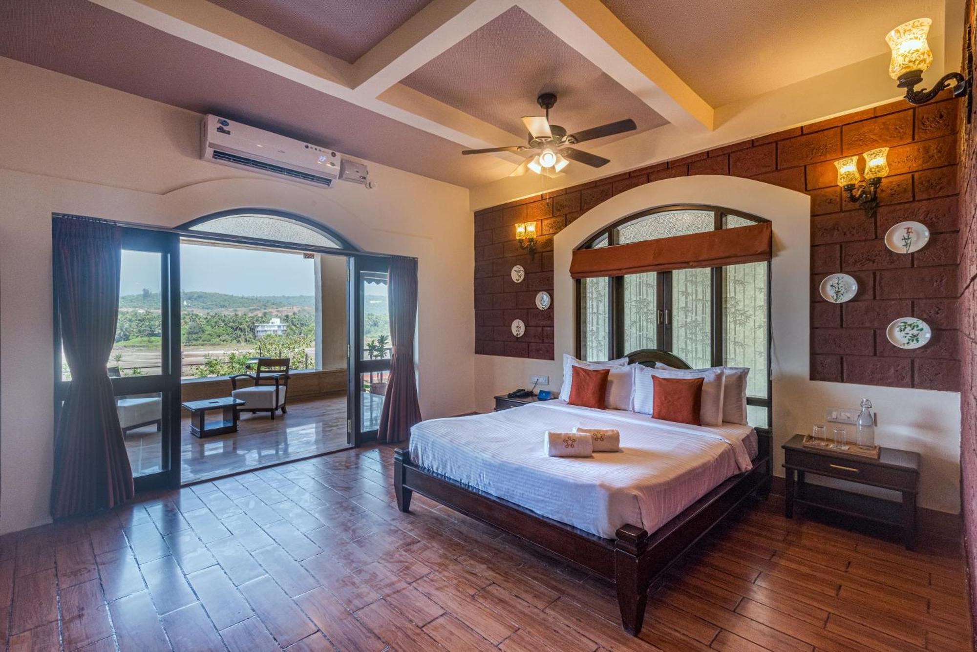 Saffronstays Athaang, Dapoli Anjarle Luaran gambar