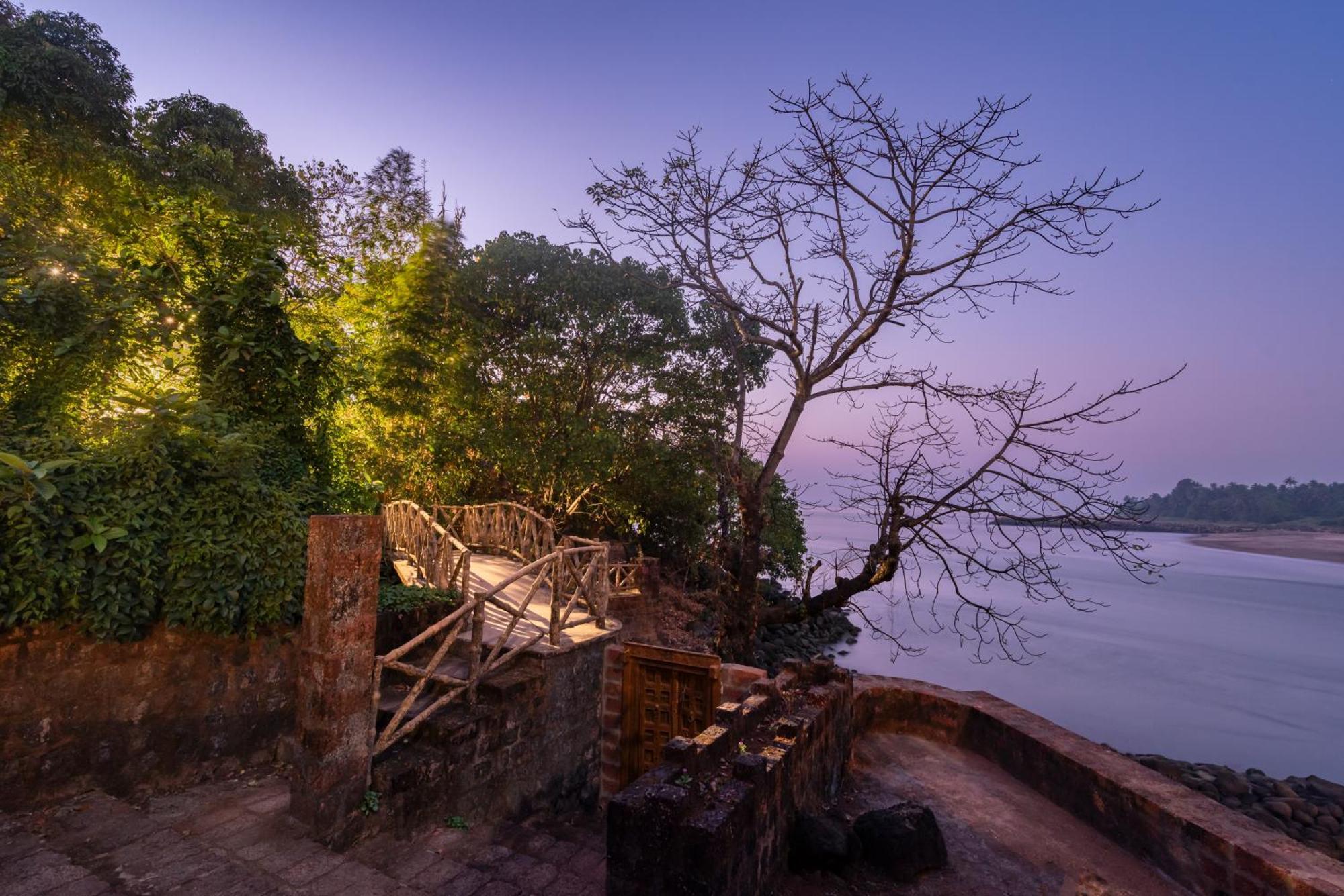 Saffronstays Athaang, Dapoli Anjarle Luaran gambar